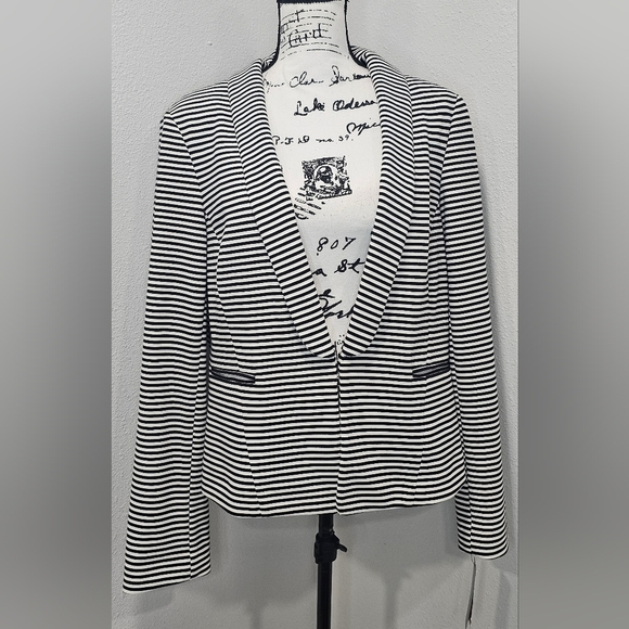 Bar III Jackets & Blazers - Bar III Long Sleeve Black and White Striped Blazer Size XL Business Casual NWT